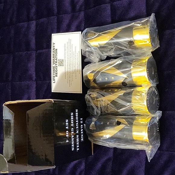 Tuxedo Shotgun Shell Shot Glasses Set Of 4 New In Box - Picture 4 of 7